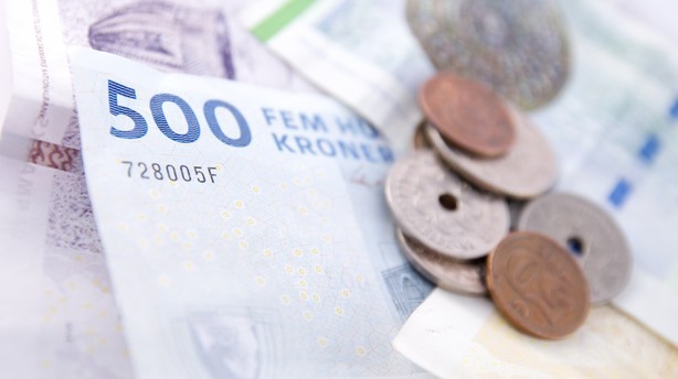 Stribe af påbud til fondsmægler