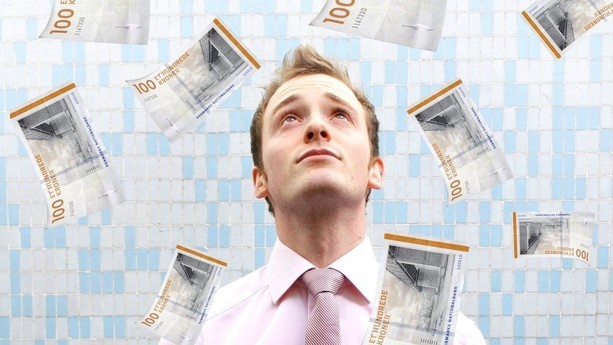 Mænd tjener 8600 kr. mere end kvinder