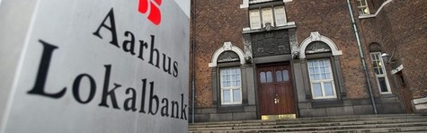 Bank-aktier falder - krak skubber til fusioner