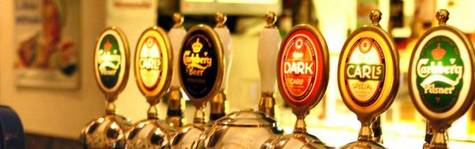 Carlsberg spiller med musklerne over for de sm�