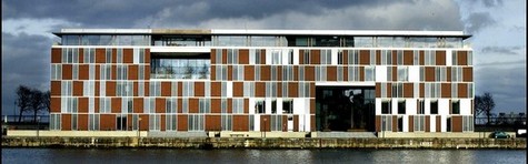 Pensionskasser bag budkrig om FIH