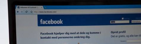 LO og DA i strid om Facebook