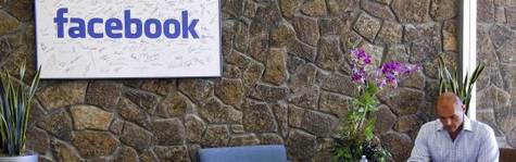Efterlyses: Regler for brug af Facebook