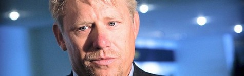 Schmeichel k�mper med blodr�d egenkapital