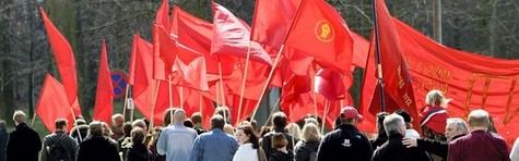 Fyringer p� vej mod f�rkrise-niveau