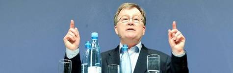 Claus Hjort skudt ned af s�nderlemmende kritik