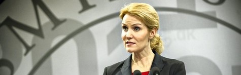 Thorning banker ordf�rer p� plads - ingen h�jere p-afgifter