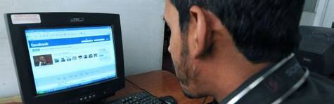 Facebookkrig er brudt ud i Folketinget