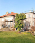 Læs mere Frederiksbergsk mega-villa til salg