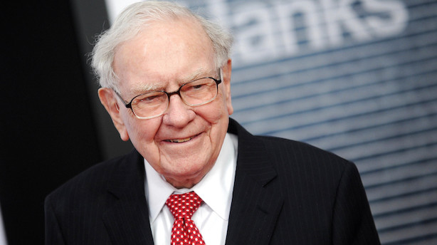 Warren Buffet satser 4 mia dollar på sin ven Dimon og storbanken JP Morgan Chase