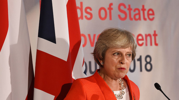 May under pres: Fremlægger ny plan for at nå brexit-aftale