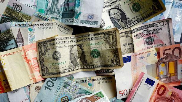 Valuta: Sidelæns handel med små udsving