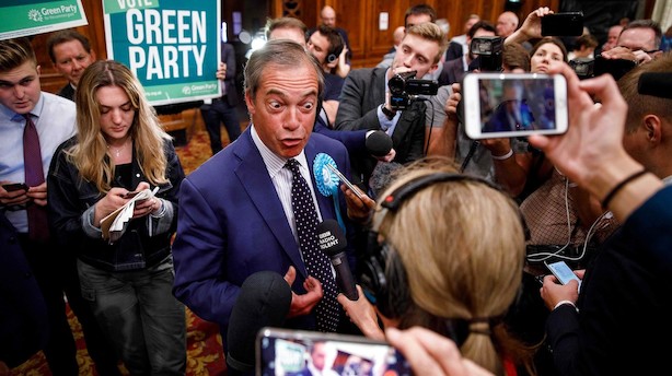 Nigel Farage er valgets store vinder i Storbritannien - nedsmeltning til de konservative