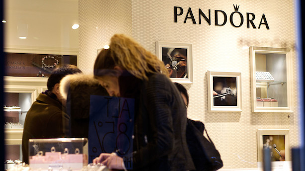 Efter vild kursstigning i Pandora: Carnegie maner til ro blandt investorer