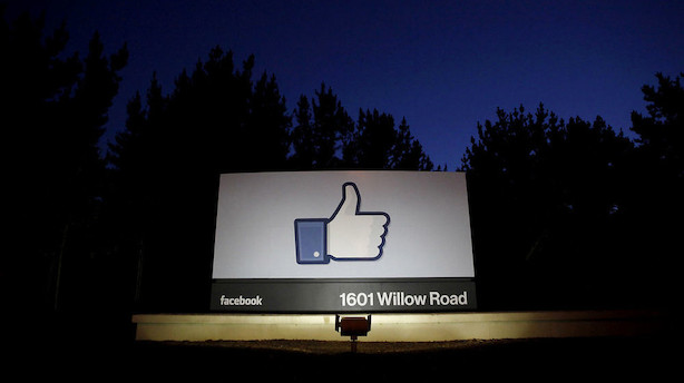 Facebook sletter hundredvis af konti i kampen mod fake news