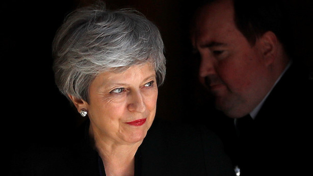 Theresa May gør sidste forsøg med brexit-aftale: Kan blive afsat før tid