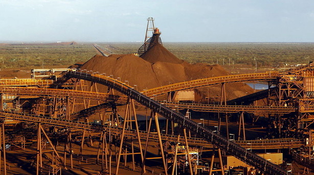 Mineselskabet Rio Tinto skærer i produktion i forhold til 2015