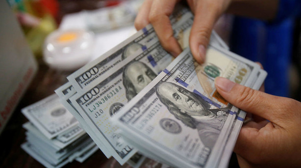 Valuta: Styrket pund og stabil svækket dollar mod euro