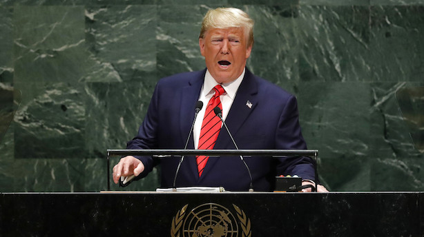 Aktiestatus i USA: Trump punkterer stemningen - Apple fortsætter op
