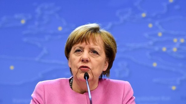 Merkel: Svært at finde et kompromis med Cameron