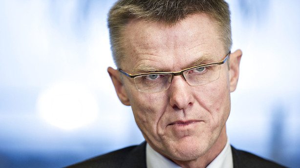 Morgenbriefing: Spar Nord-chef kritiserer politikere for overregulering, økonomer mener regeringen bryder løfte om forsigtighed