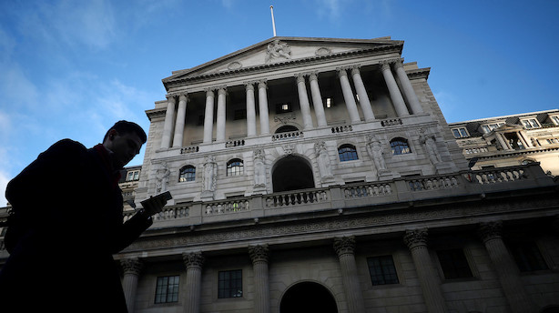 Bank of England fastholder ledende rente - ser behov for flere løft