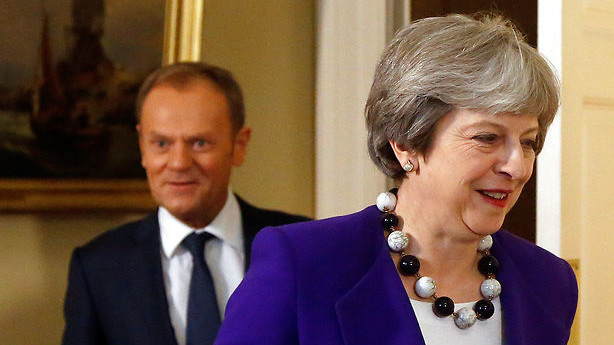 Analyse: Under advarslerne om brexit-sammenbrud er der stadig håb om en aftale