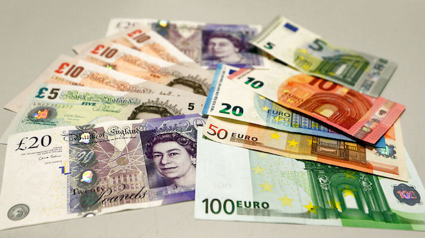 Valuta: Euro- og pundstyrkelse begrænses af fundamental dollar-støtte
