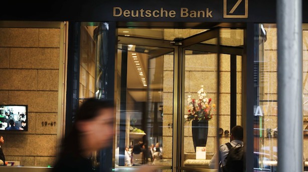 Tysk bank får hug på børsen for anden dag i træk efter strategiplan