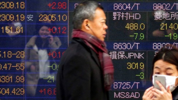 Valuta: Yen styrkes efter fornyet flugt mod sikkerhed