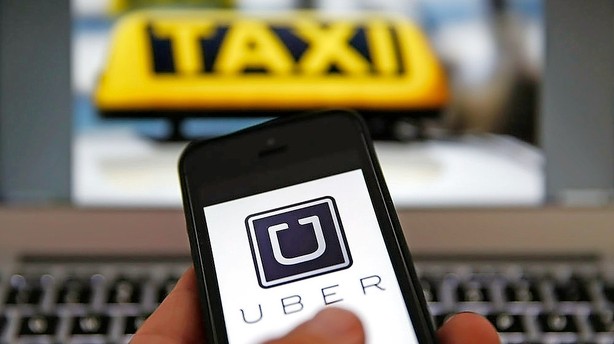 Taxiselskab kvitter DI i protest over Uber-entré