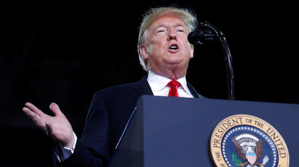 Trump revses efter kritik af Fed: