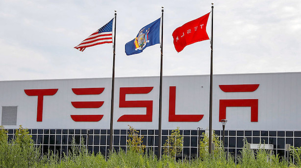 Teslas bestyrelse vil mødes med finansielle rådgivere