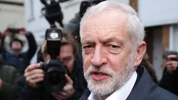 Corbyn vil vælte May onsdag aften: Her er de mulige udfald
