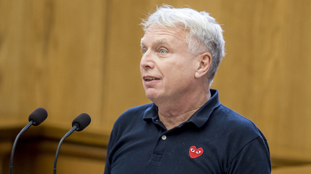 Skuffet Uffe Elbæk: Forskel på S og V er nuancer i gråt