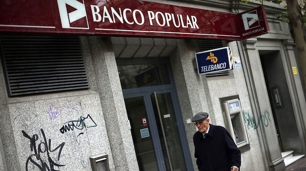 Spansk bank stryger til vejrs efter meldinger om afhændelse af gæld