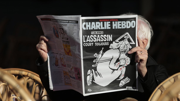 Frankrig markerer årsdag for angreb på Charlie Hebdo