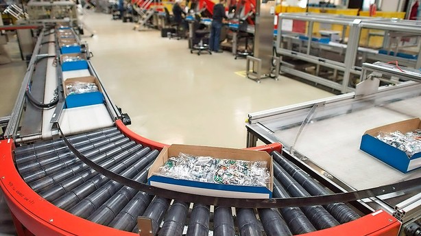 Kolde maskiner i industrien - produktionen i slemt dyk