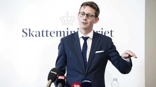 Minister åbner slagsmål om skattekommissions opgave