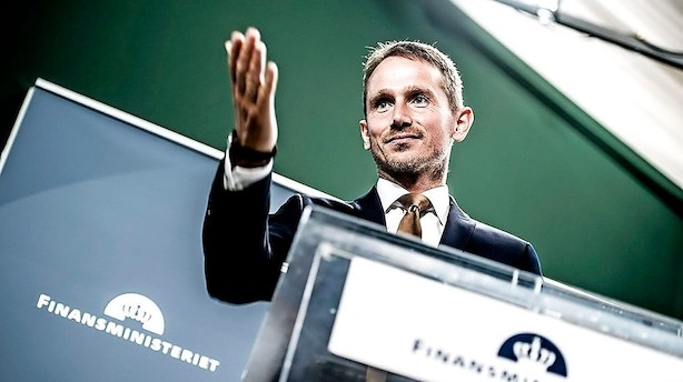 Hov: Regeringen slipper bremsen trods risiko for økonomisk hedeslag