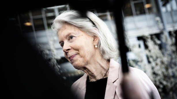 Ane Uggla forlader formandspost i familiens skibsmægler-selskab
