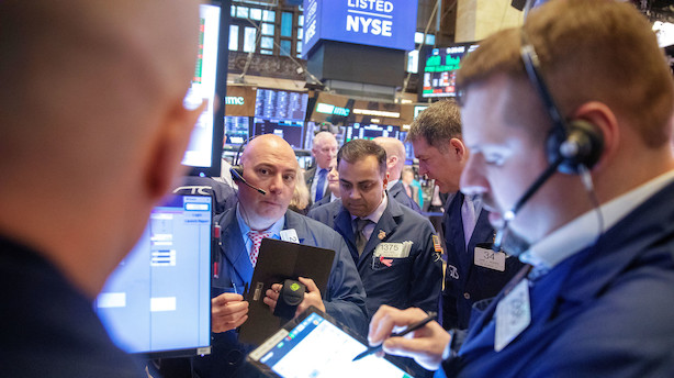 Aktiestatus i USA: Dow Jones hænger i bremsen