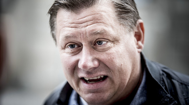 Morgenbriefing: Pandora klager over Kasi-Jesper, Arla vil udlede nul klimagasser