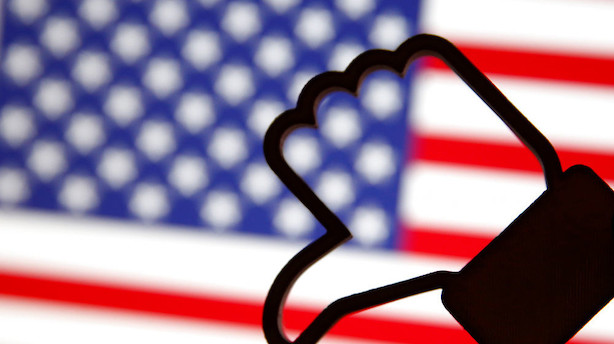 Facebook presses til at forklare datalæk