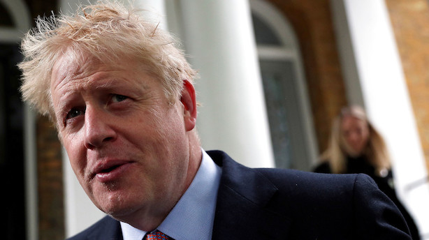 Boris Johnson taber del af forspring efter husspektakler