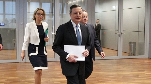 Draghi vil holde renterne i bund længe endnu