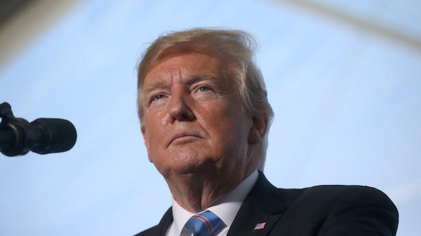 Trump varsler udsættelse af told på biler