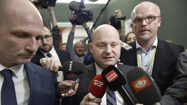 Konservative fastholder mistillid til Eva Kjer