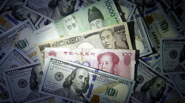 Valuta: Yen og franc presses op af flugt mod sikre aktiver