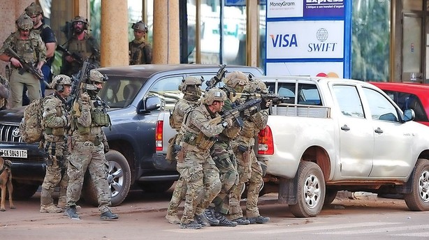 Mindst 23 dræbt på luksushotel i Burkina Faso